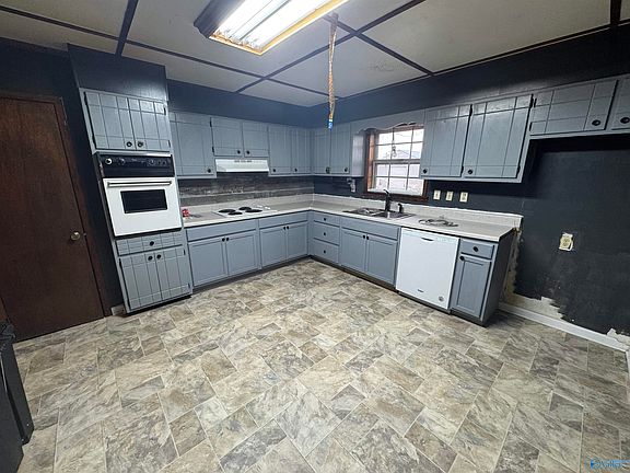 5th image of 172 Blair Rd