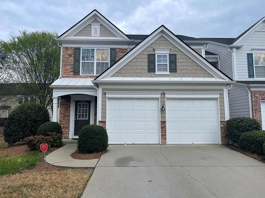 3 bed, 2.5 bath, 1750 sqft, $2,450 — Photo 1