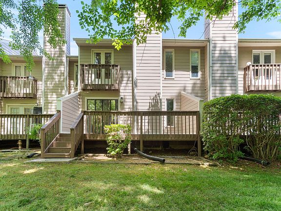 4th image of 250 S Estes Dr APT 81
