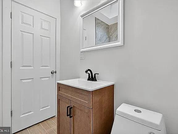 6737 N Smedley St — Photo 25