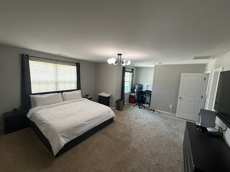 111 Crepe Myrtle Ln — Photo 16