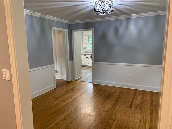 3rd image of 103 Indian Springs Dr