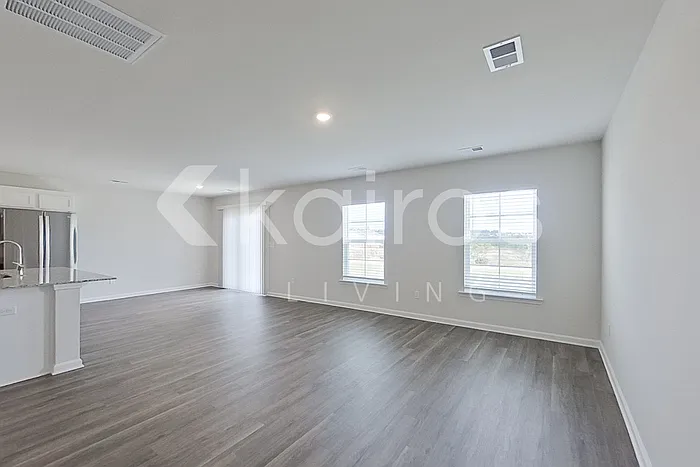 43 Springdale Rd — Photo 3