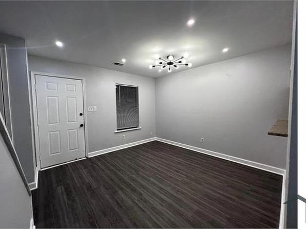 741 Oak Dr