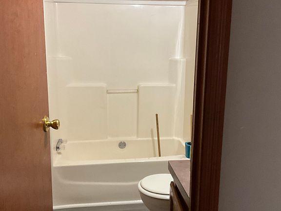 5th image of 2917 Wood Rd