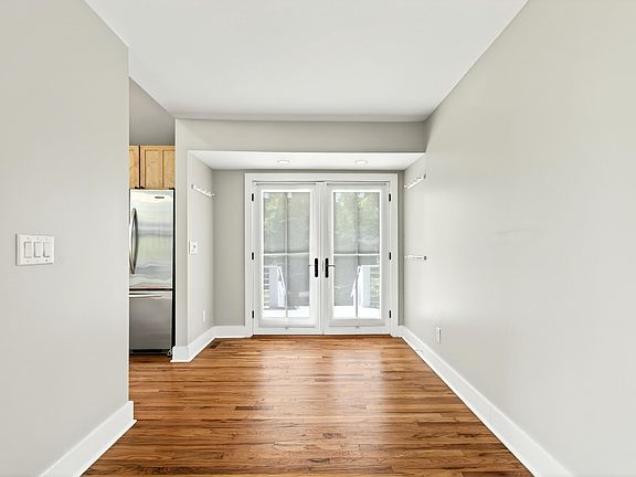 4th image of 801 Merrie Rd