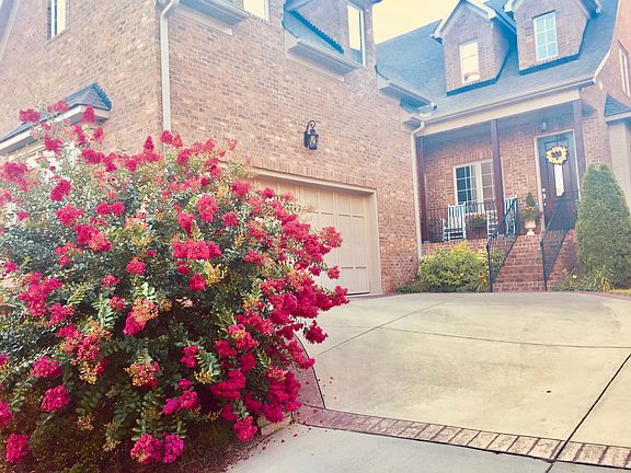2nd image of 2531 Olde White Ln