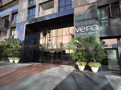 1234 Wilshire Blvd, Los Angeles, CA, 90017