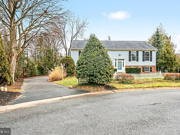 2nd image of 6030 Parkside Ct