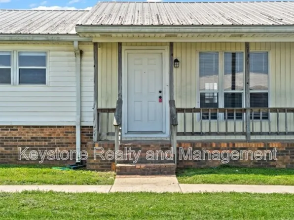 290 Thompsonville Ln APT 302, Oak Grove, KY 42262