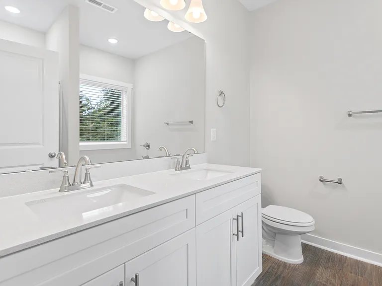 687 N Manning Ave — Photo 16