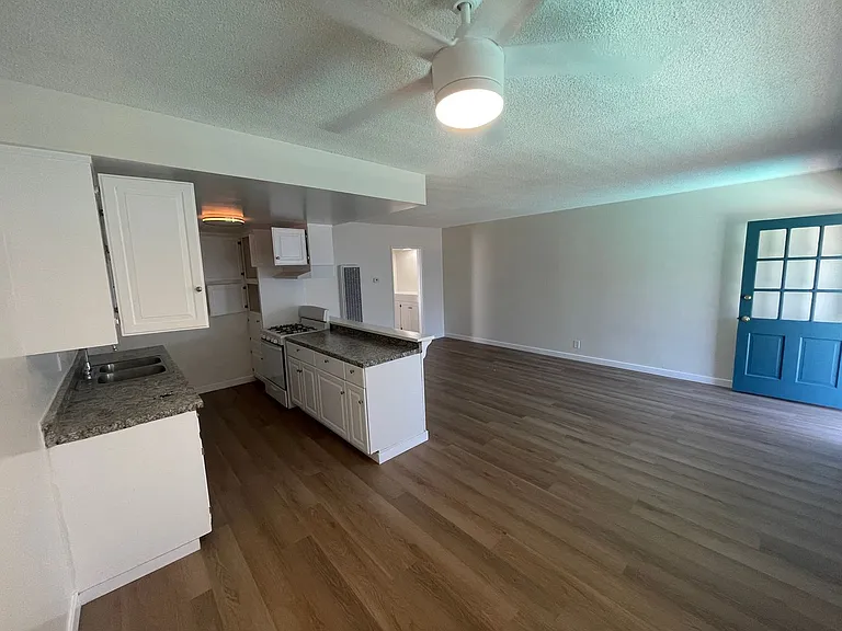 917 S Trident St — Photo 4