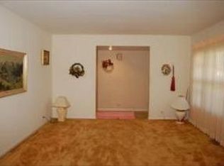 129 Hastings Ave, Elk Grove Village, IL 60007