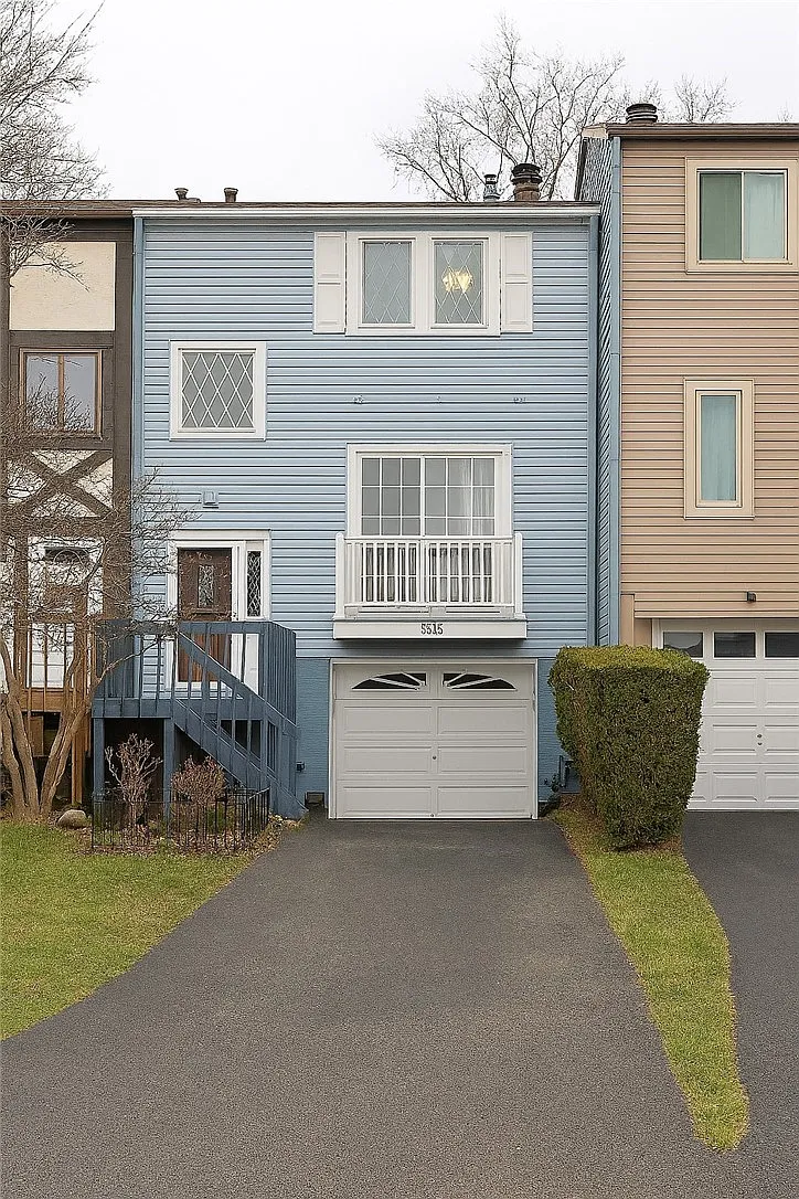 3195 Camberly Dr photo 1