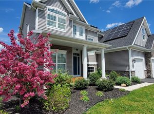 8 Etherington Cres, Churchville, NY 14428