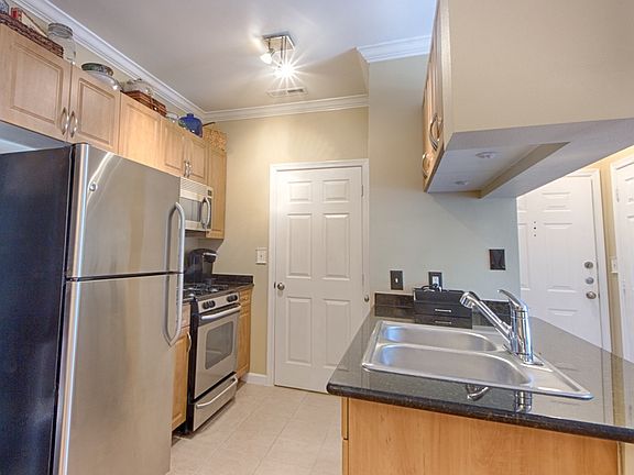 4th image of 12124 Garden Ridge Ln Unit 201