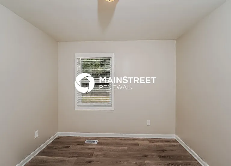 1729 Tall Oak Cir — Photo 9