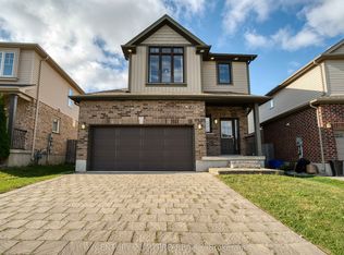 1094 Oakcrossing Rd, London, ON N6H0E9