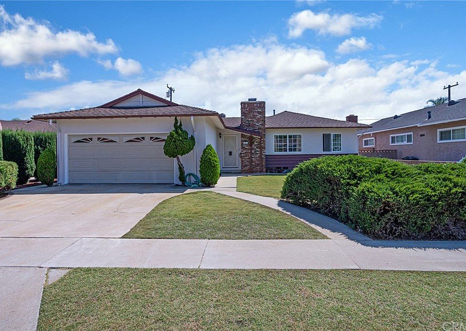 1st image of 14852 Fairvilla Dr