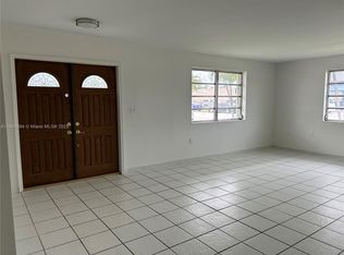 955 SW 87th Ct, Miami, FL 33174