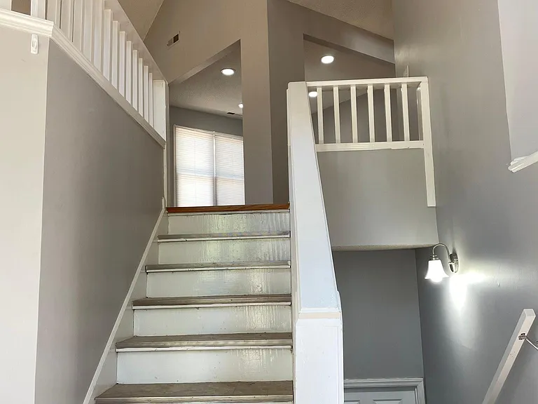 3220 Hickory Ridge Dr — Photo 4