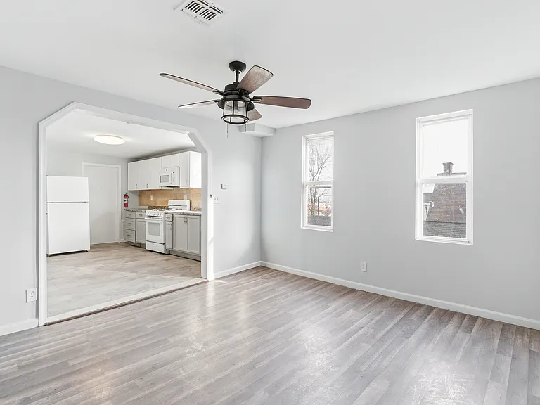 274 Littleton Ave #3 — Photo 1