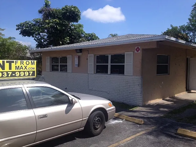 1232 Nw 5 Ave - Comm 8 — Photo 1