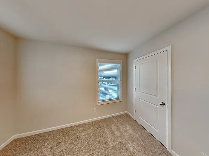 115 Wayne Ln — Photo 15