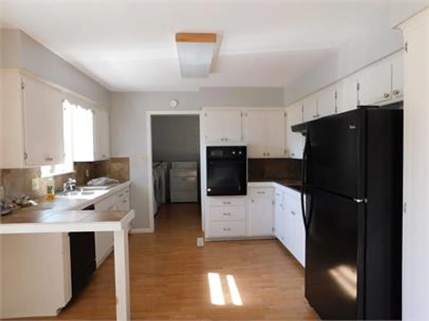 3 Bedroom House — Photo 4