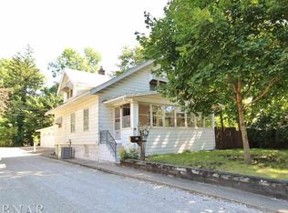 304 Gregory St, Normal, IL 61761