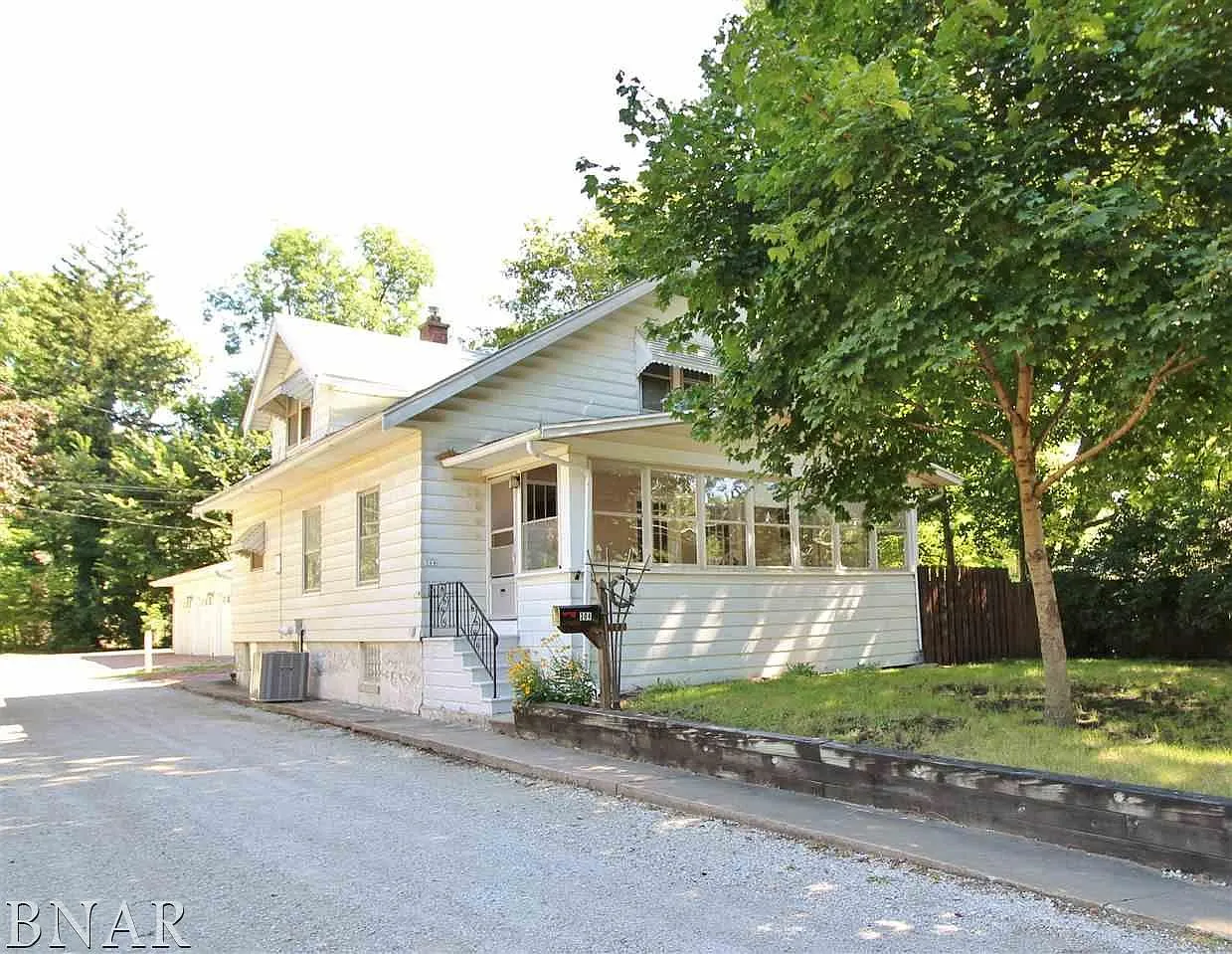 304 Gregory St photo 1