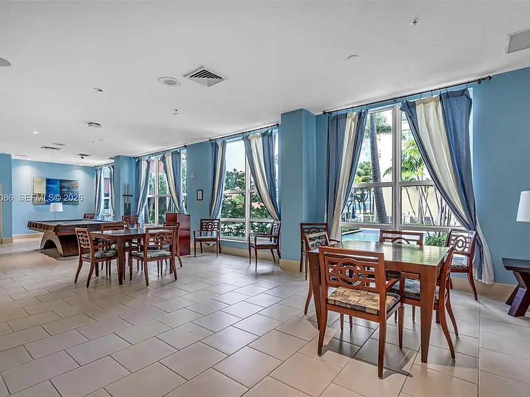 2000 N Bayshore Dr #909 — Photo 32