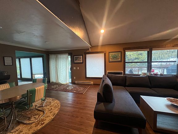 2nd image of 102 Blue Lakes Rd