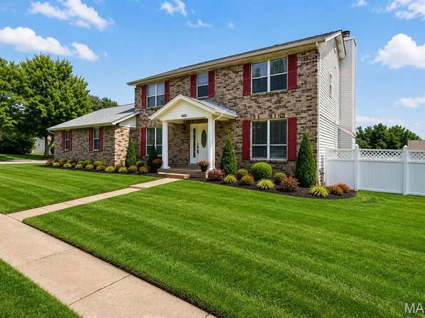 1852 Partridge Berry Dr, Florissant, MO 63031
