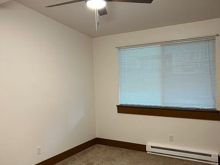 471 E Michelle Dr — Photo 44