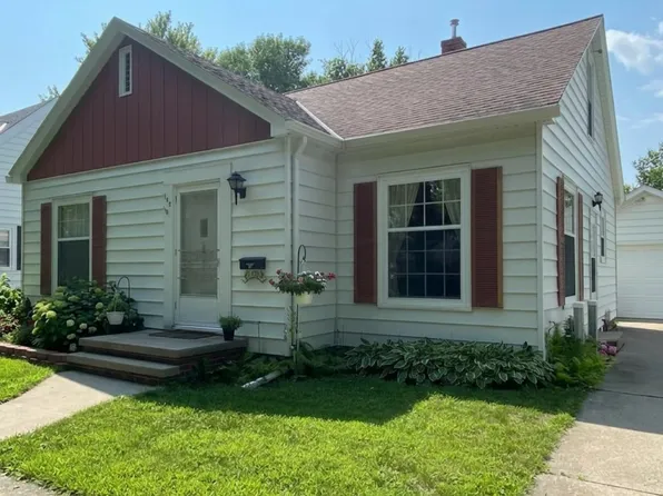 708 8th St SW, Willmar, MN 56201