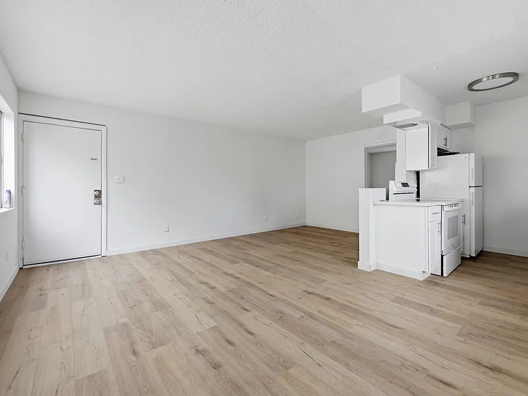 3877 Menlo Ave #1 — Photo 6
