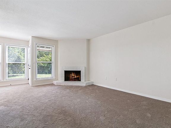 4th image of 623 GRENADINE COURT #623