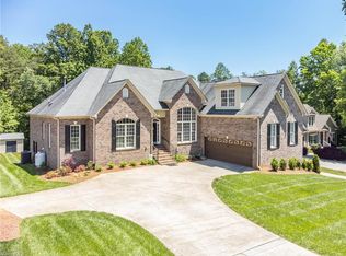5019 Sheffield Place Dr, Kernersville, NC 27284