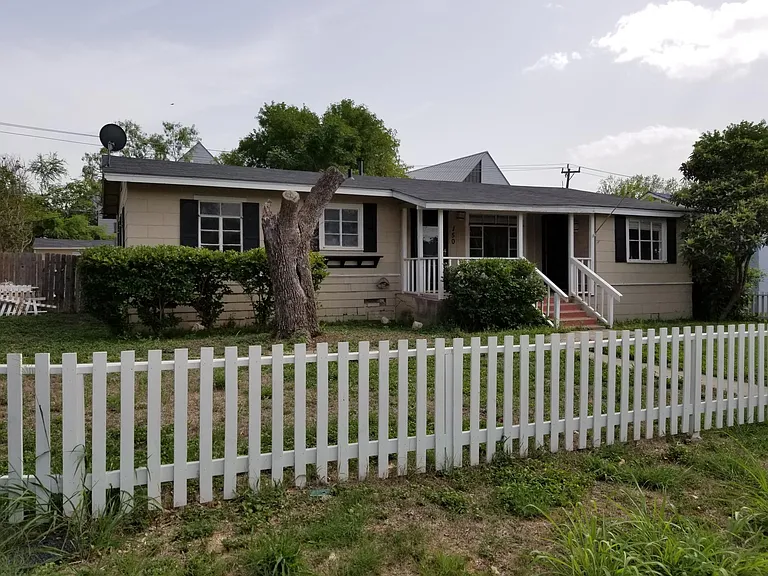 150 Belfast Dr — Photo 2