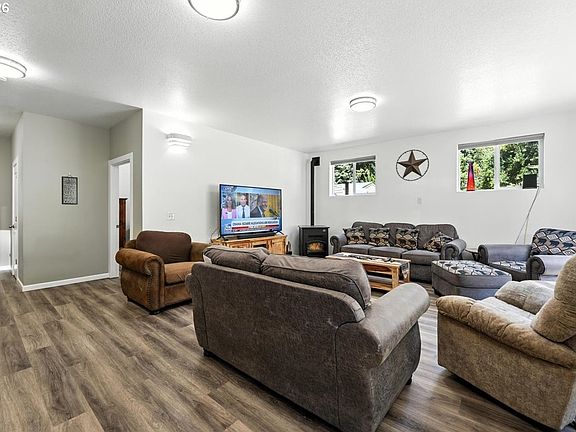 4th image of 34155 SE Moss Hill Rd