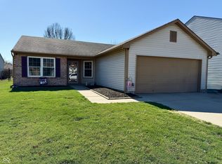 831 Cross Wind Ct, Greenwood, IN 46143