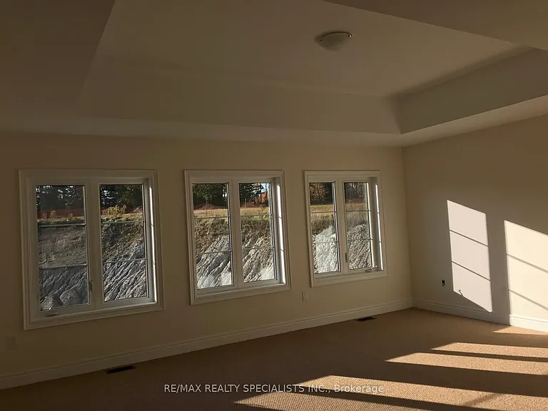 28 Prunella Cres — Photo 11