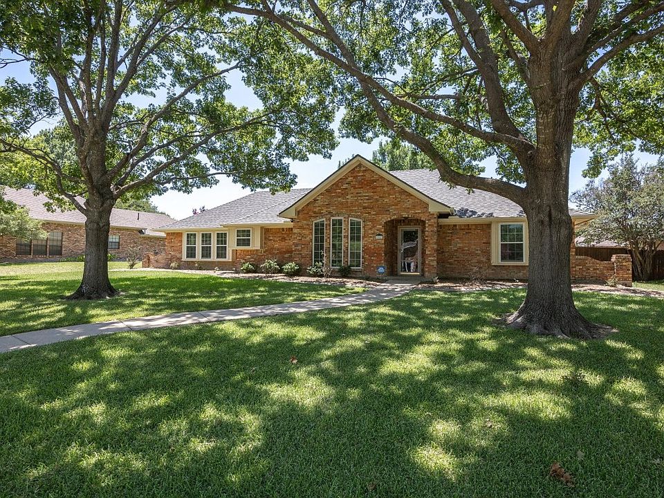 1st image of 207 Mesa Dr