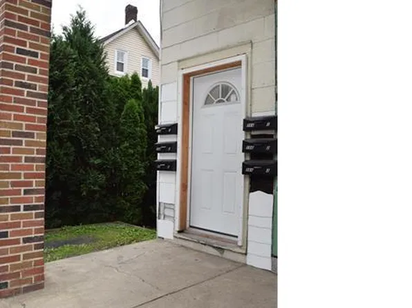 166 W Central Ave, Bangor, PA 18013