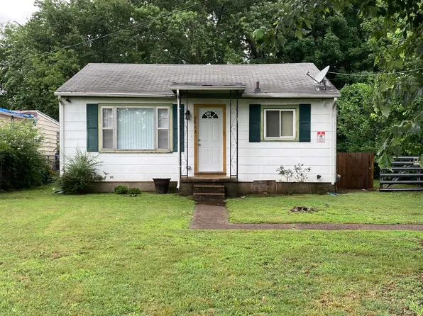 2823 Fairmont St, Paducah, KY 42003