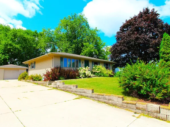 310 North 12th STREET, Oostburg, WI 53070