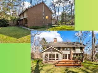 26311 W 14 Mile Rd, Franklin, MI 48025