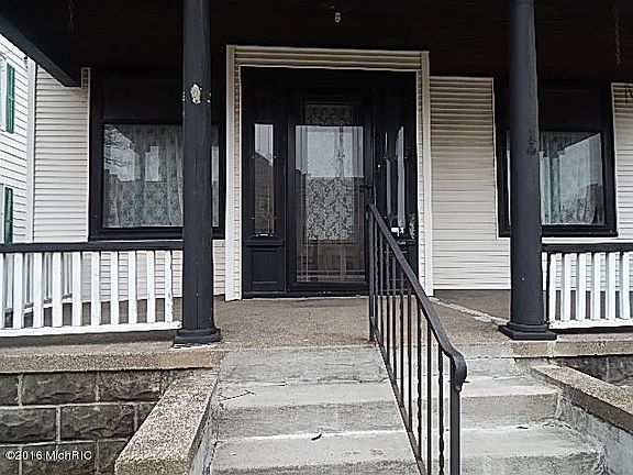 3rd image of 245 W Muskegon Ave