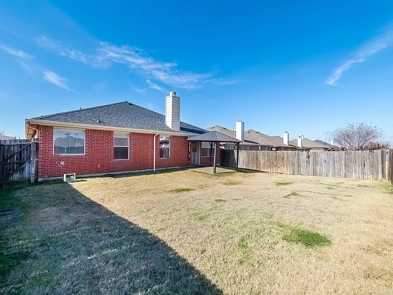 2716 Dawn Spring Dr — Photo 23